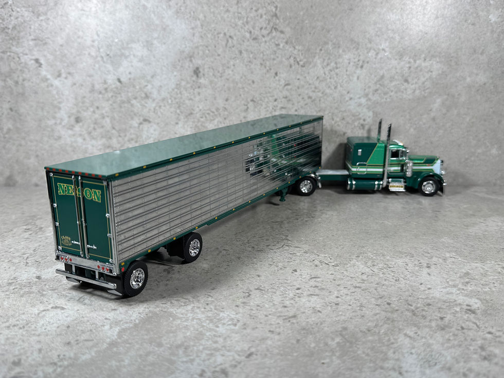 Thumbnail: 1/64 Peterbilt 379 w/ Utility Reefer Trailer Green/Chrome