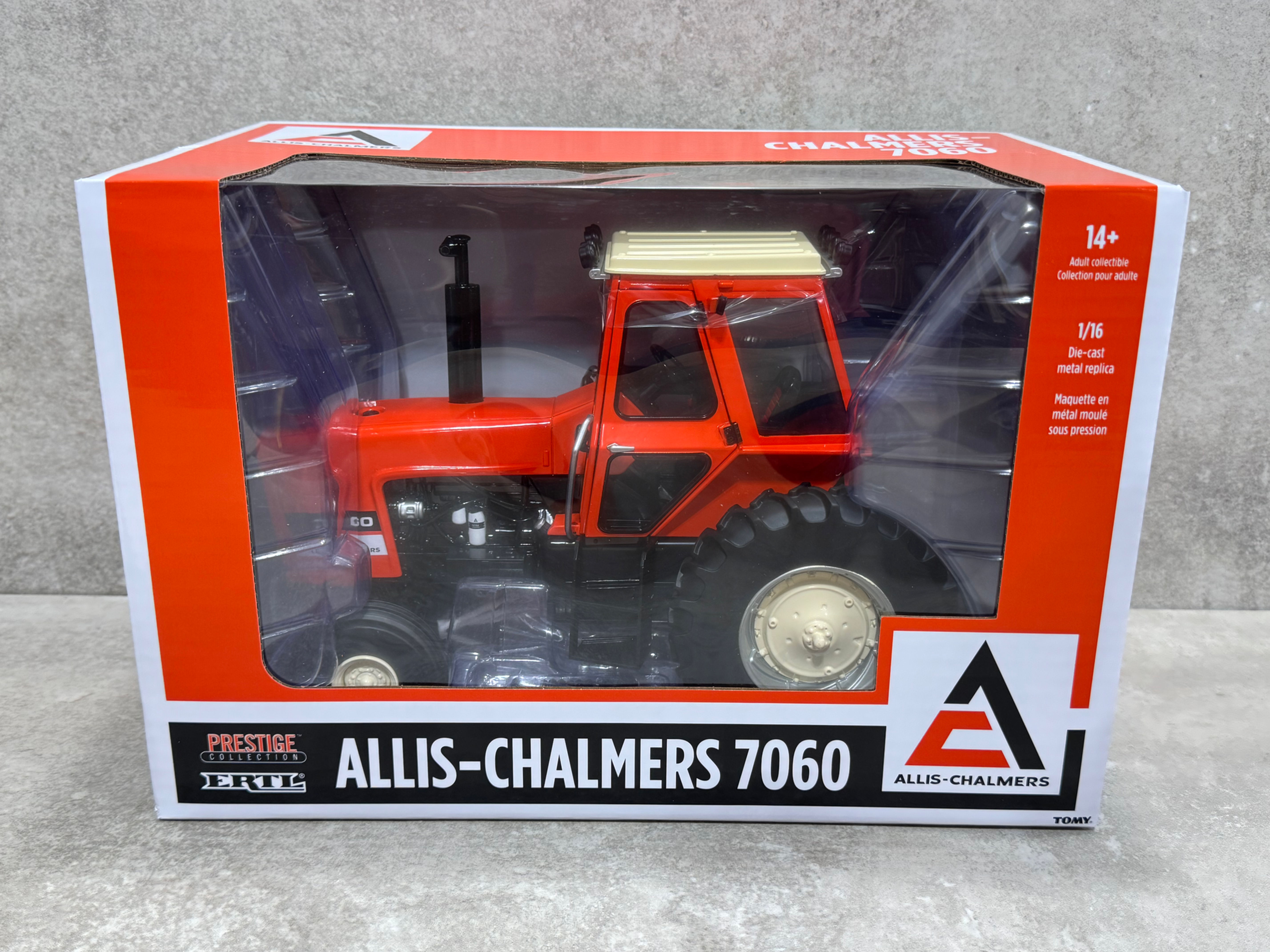1/16 Allis Chalmers 7060 Prestige