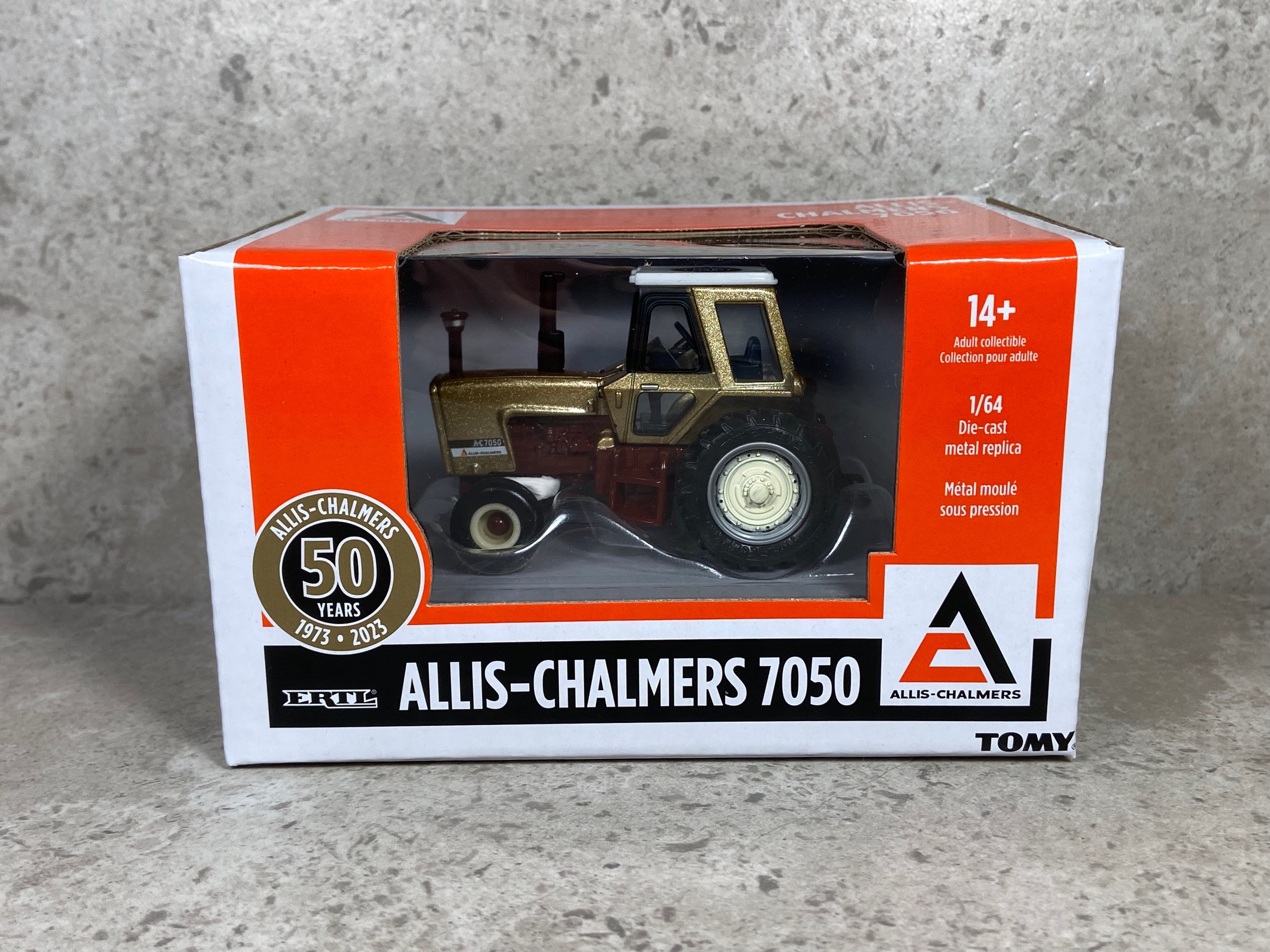 1/64 Allis Chalmers 7050 GOLD CHASE UNIT