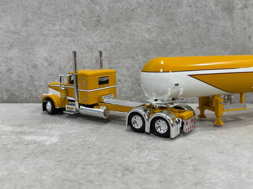 Thumbnail: 1/64 Peterbilt 389 w/ Mississippi LPG Tank Trailer Yellow/White