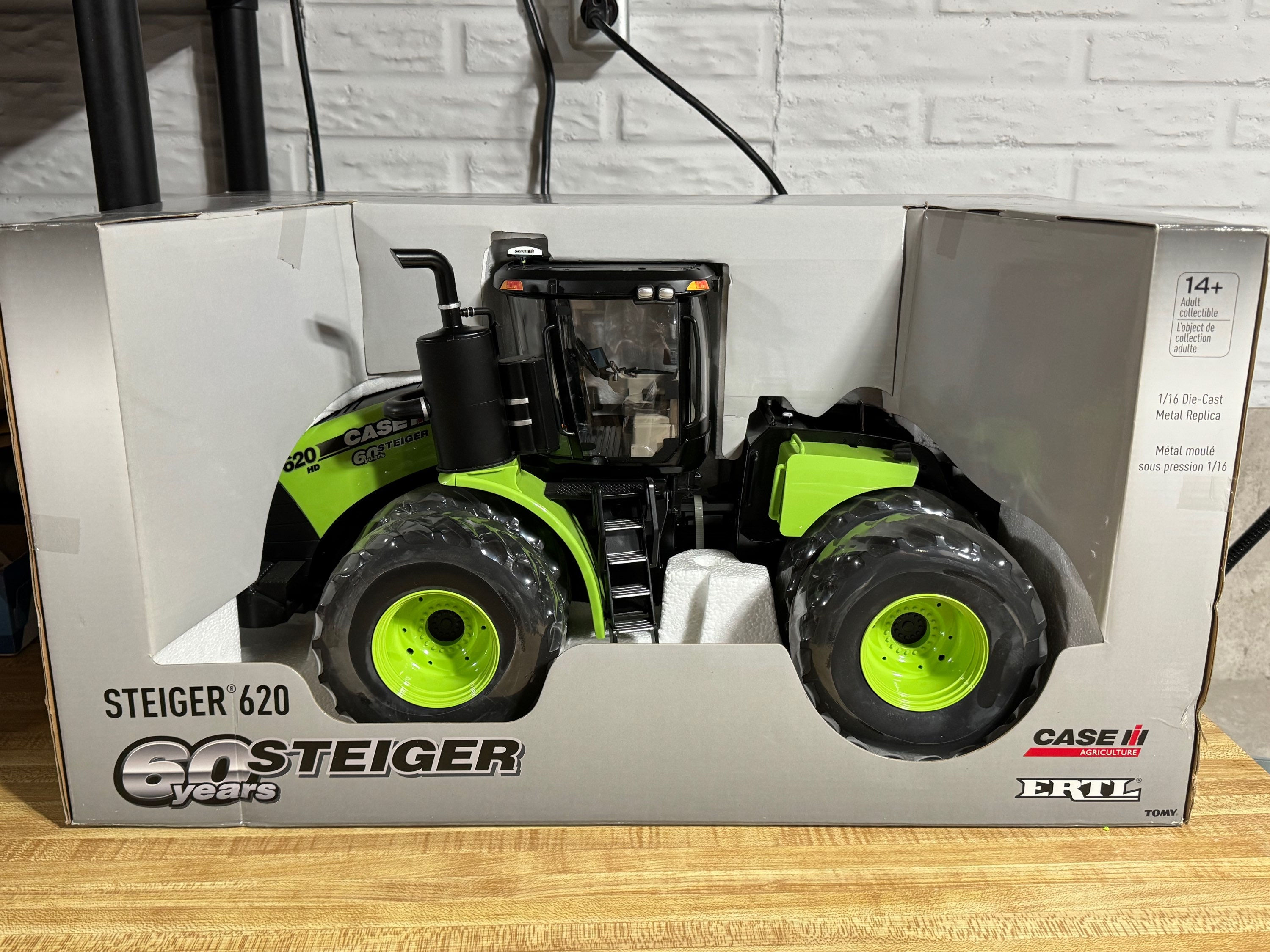 1/16 Case IH 620 Green 60 Years of Steiger