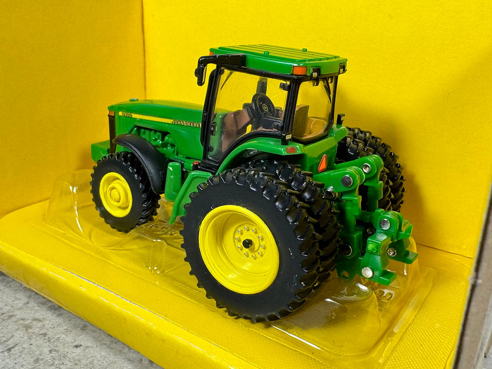Thumbnail: 1/64 John Deere 8400 Prestige