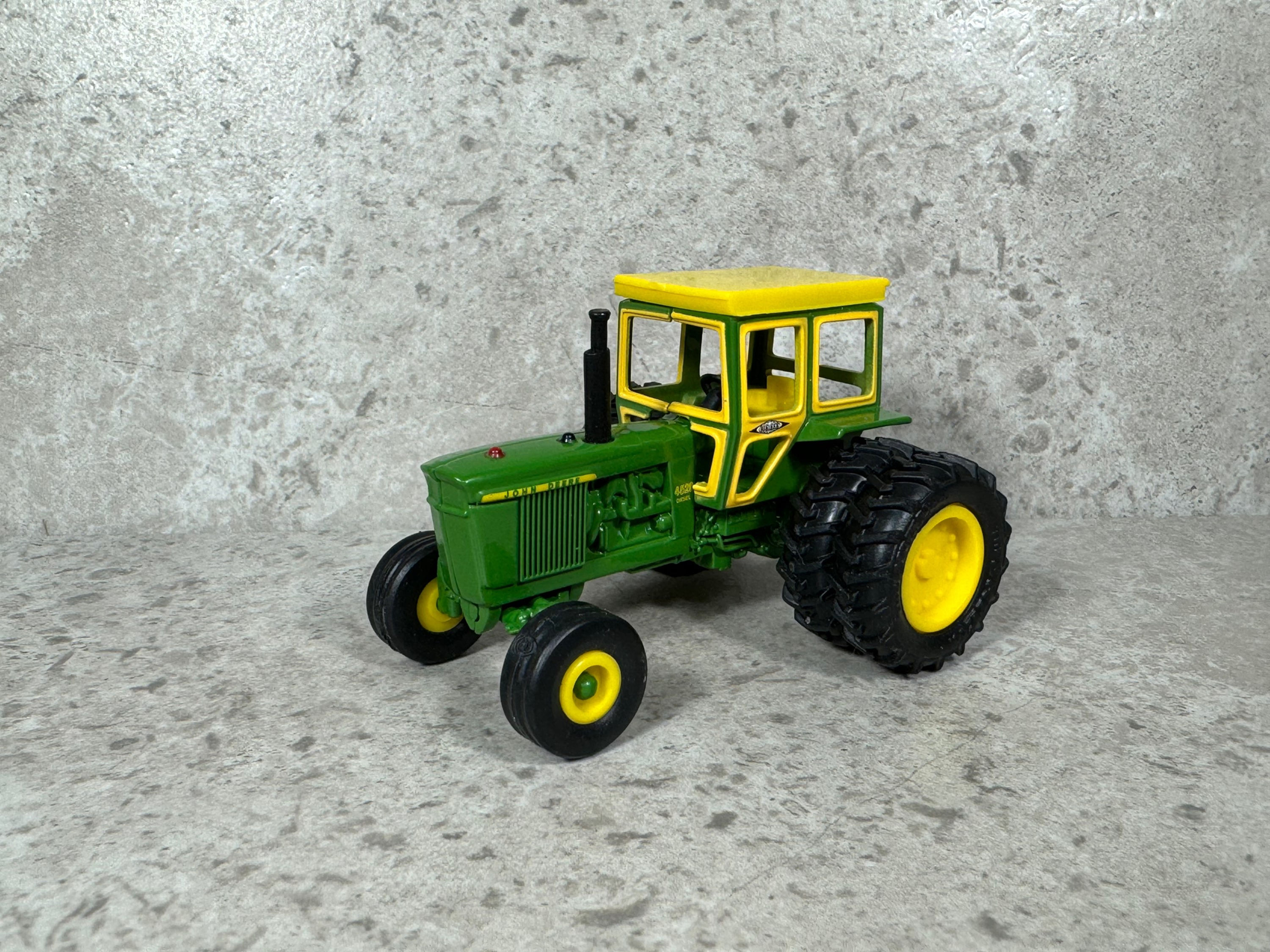 1/64 John Deere 4520 w/ Cab & Duals