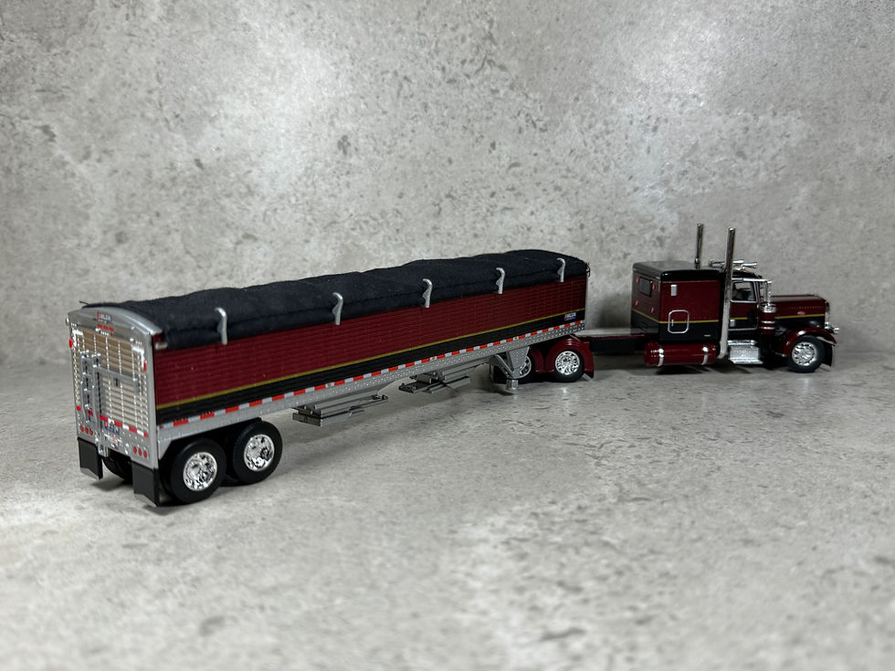 Thumbnail: 1/64 Peterbilt 389 w/ Wilson High Sided Grain Trailer Red/Black