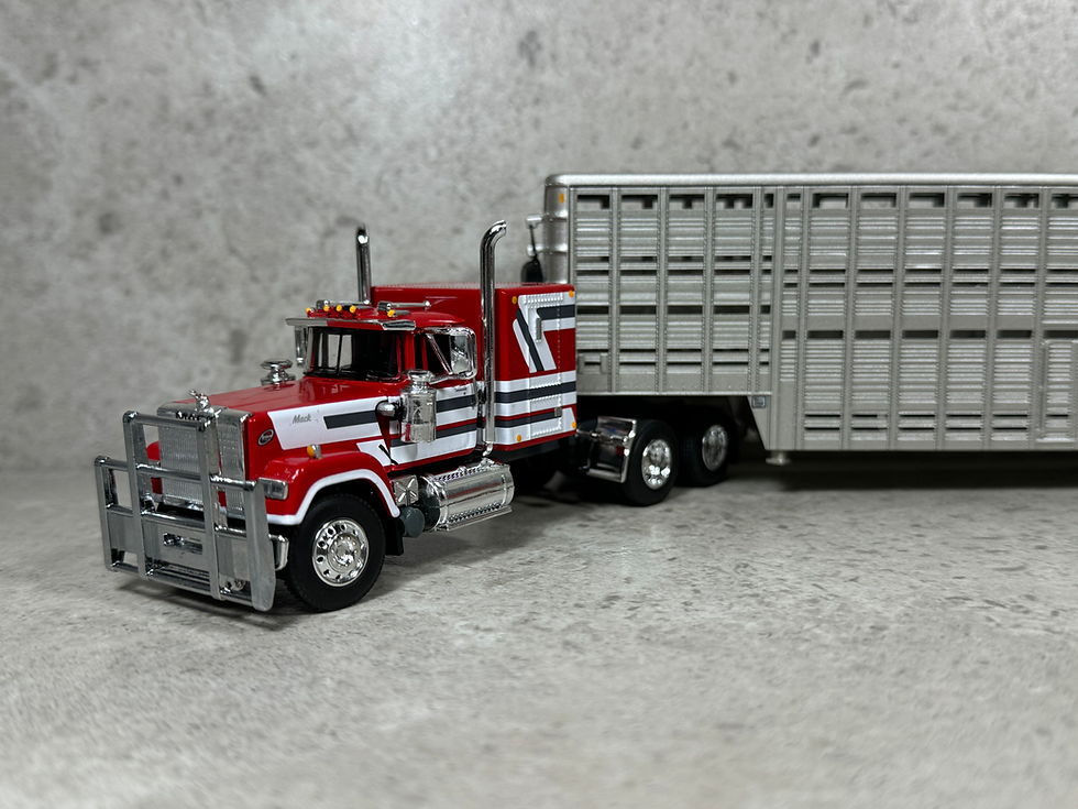 Thumbnail: 1/64 Mack Superliner w/ Vintage Livestock Trailer Red/White