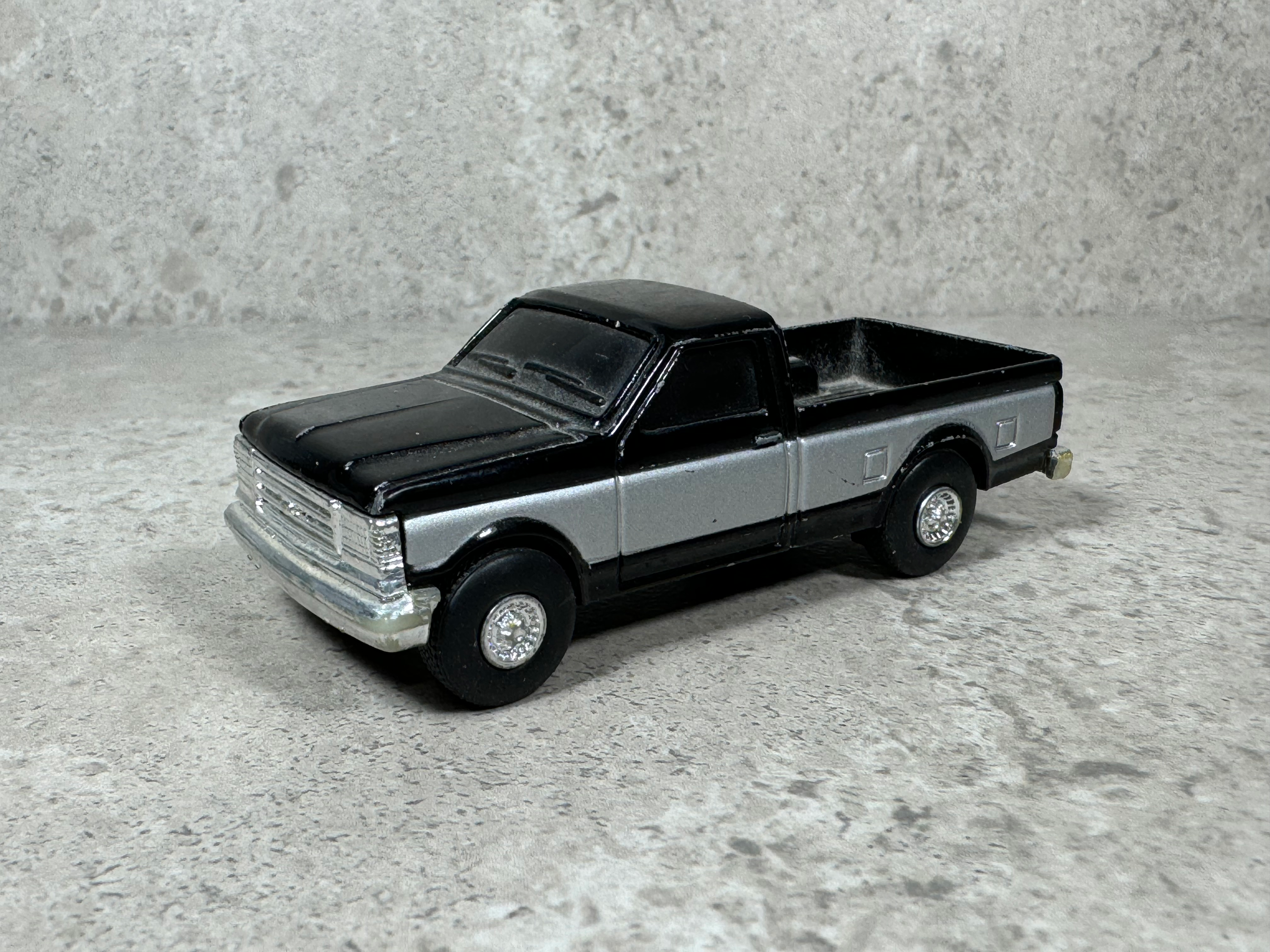 1/64 Ford F-250 Black/Silver