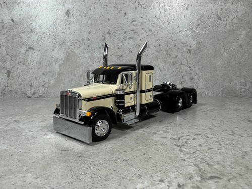 1/64 Peterbilt 379 w/ Walker Spread Axle Milk Tanker Beige/Black