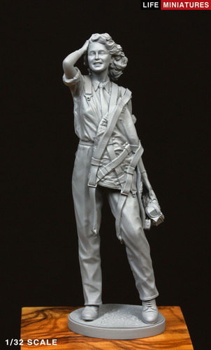 LIFE MINIATURES Attagirl 1/12 レジンキット Attagirl - WW2 British ATA Pilot (1/32 scale) | life-miniatures