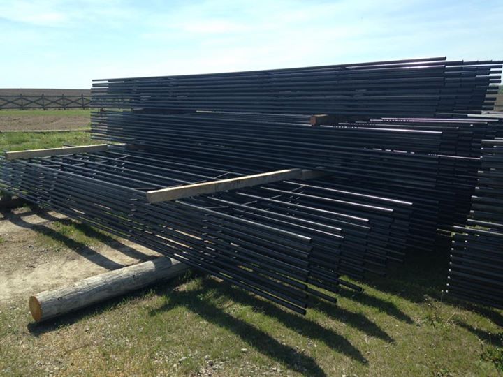 LAG Industries Continuous Fence Panels