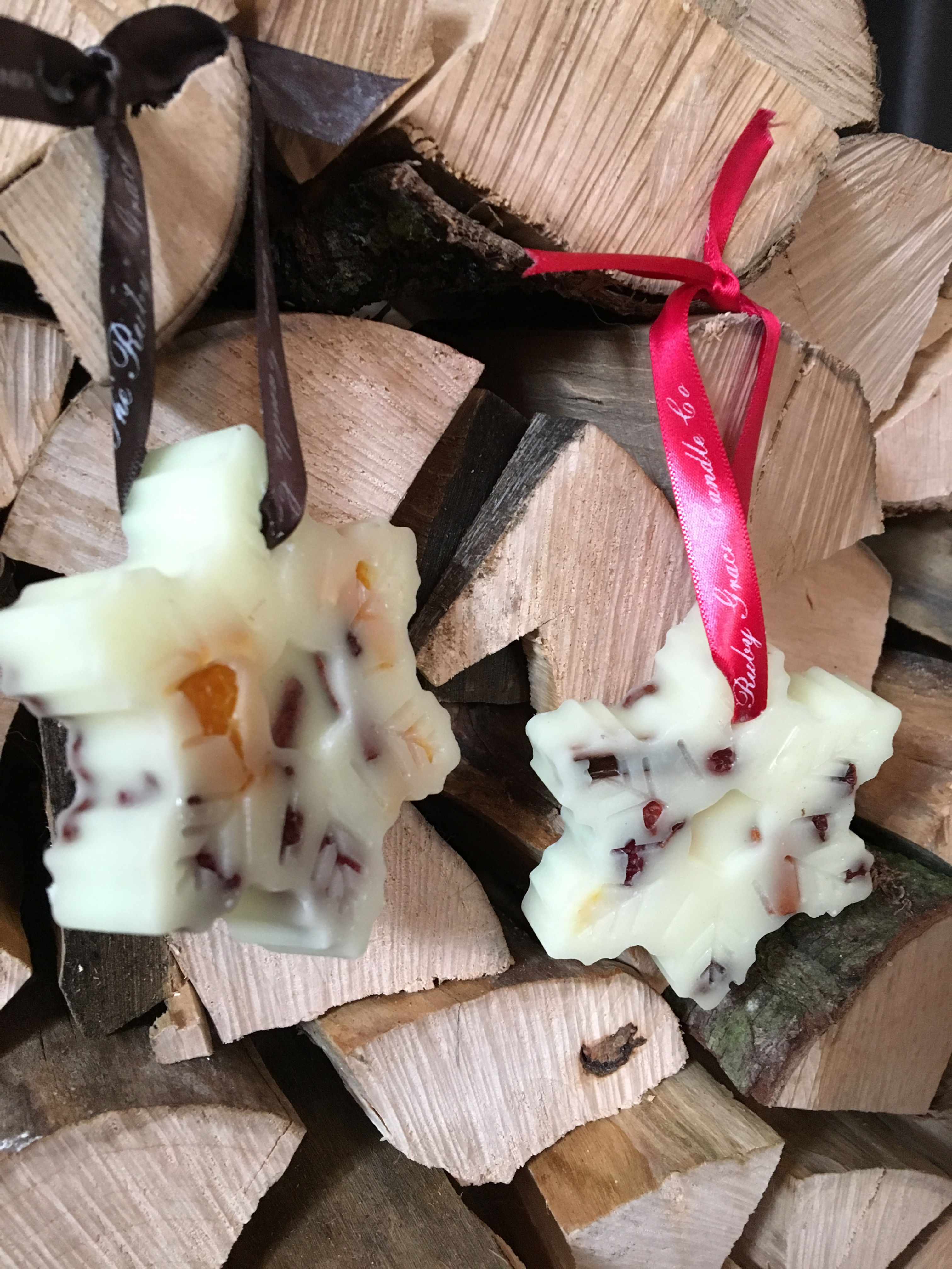 Fragranced hanging snowflake wax decorations