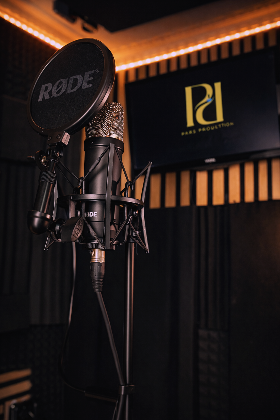 studio-2.png