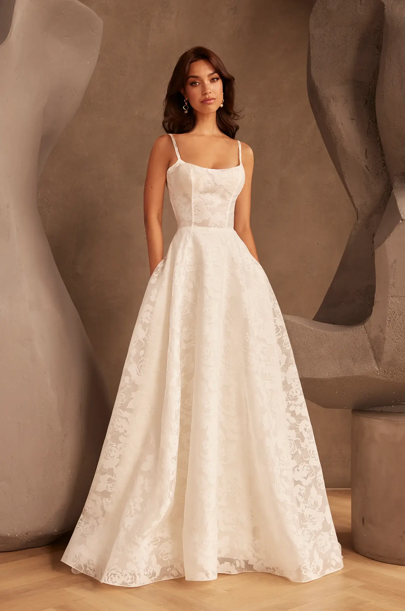 Paloma Blanca - Style P5137