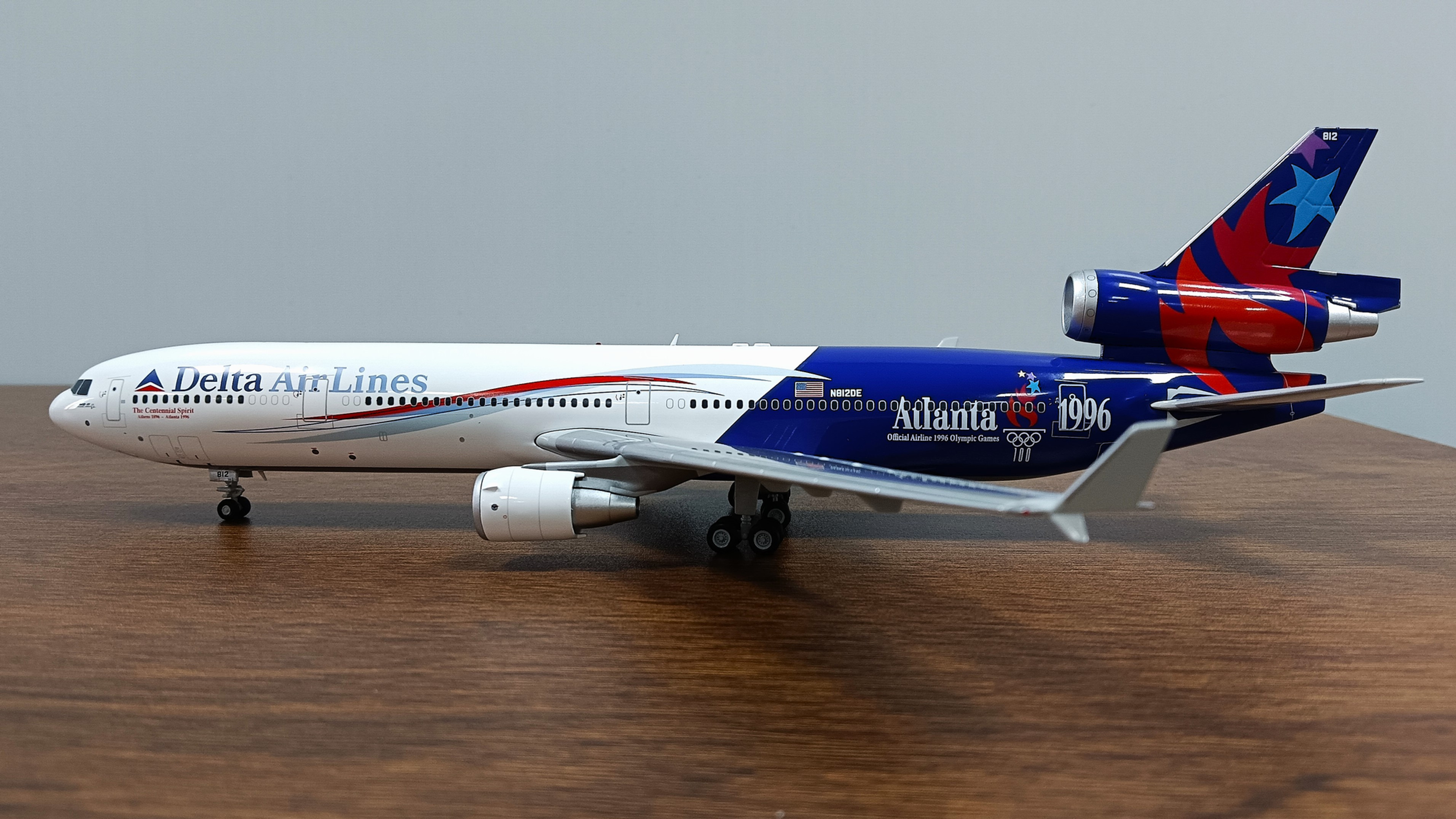 L2219 Delta Air Lines MD-11 alloy model in 200 scale