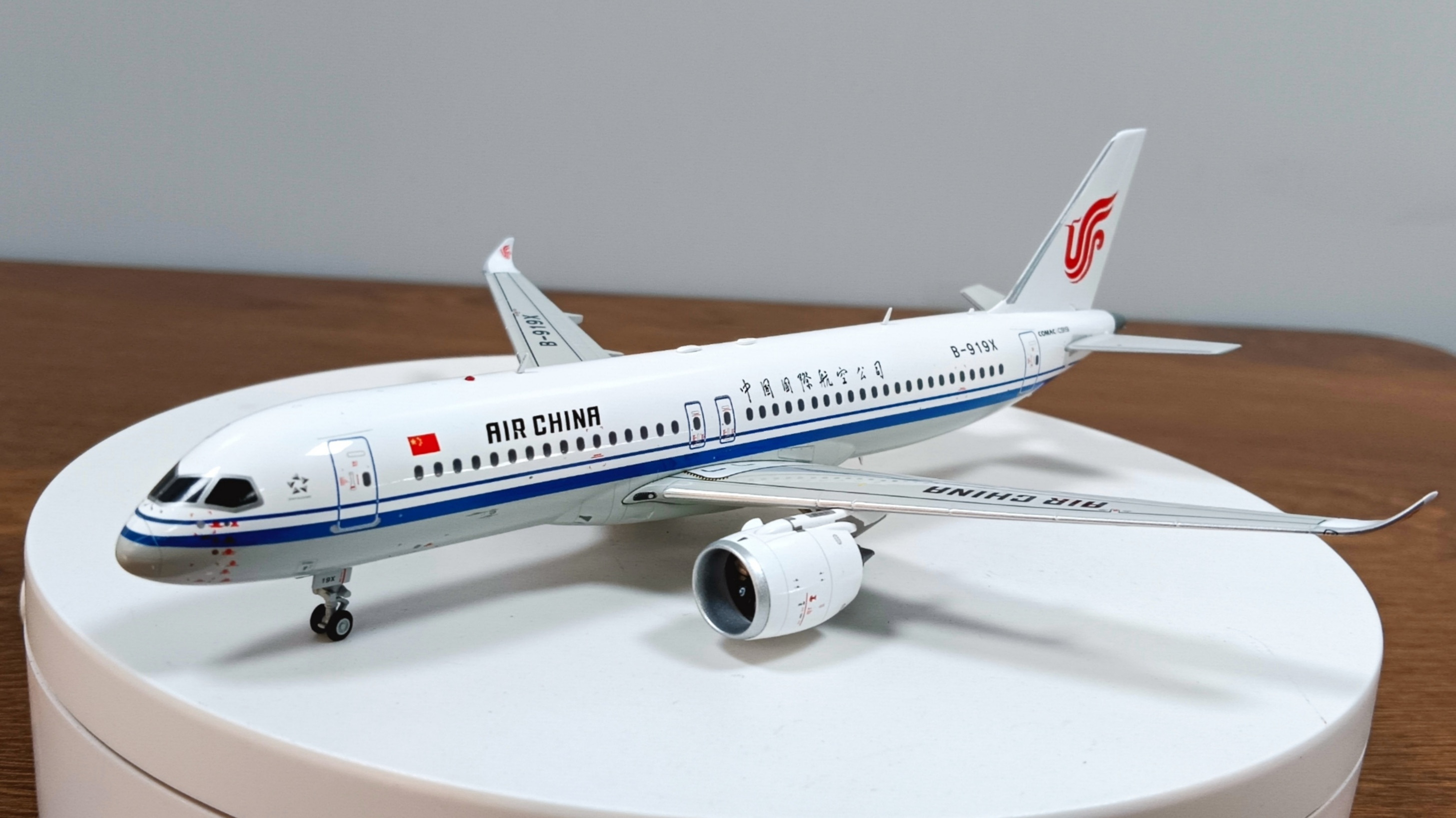 200 scale diecast model aircraft of the Air China COMAC C919