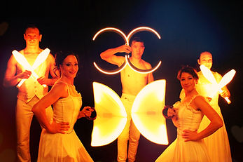 mariage wedding acrobates spectacles numéro animation spectacle troupe artistes duo Lyodji cie Nice Monaco Cannes