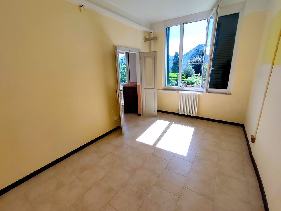 Miniatura: RONCO di GHIFFA - Appartamento con terrazzino in casa trifamiliare