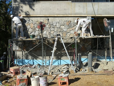 本部石灰岩　石張り (K邸）　読谷村