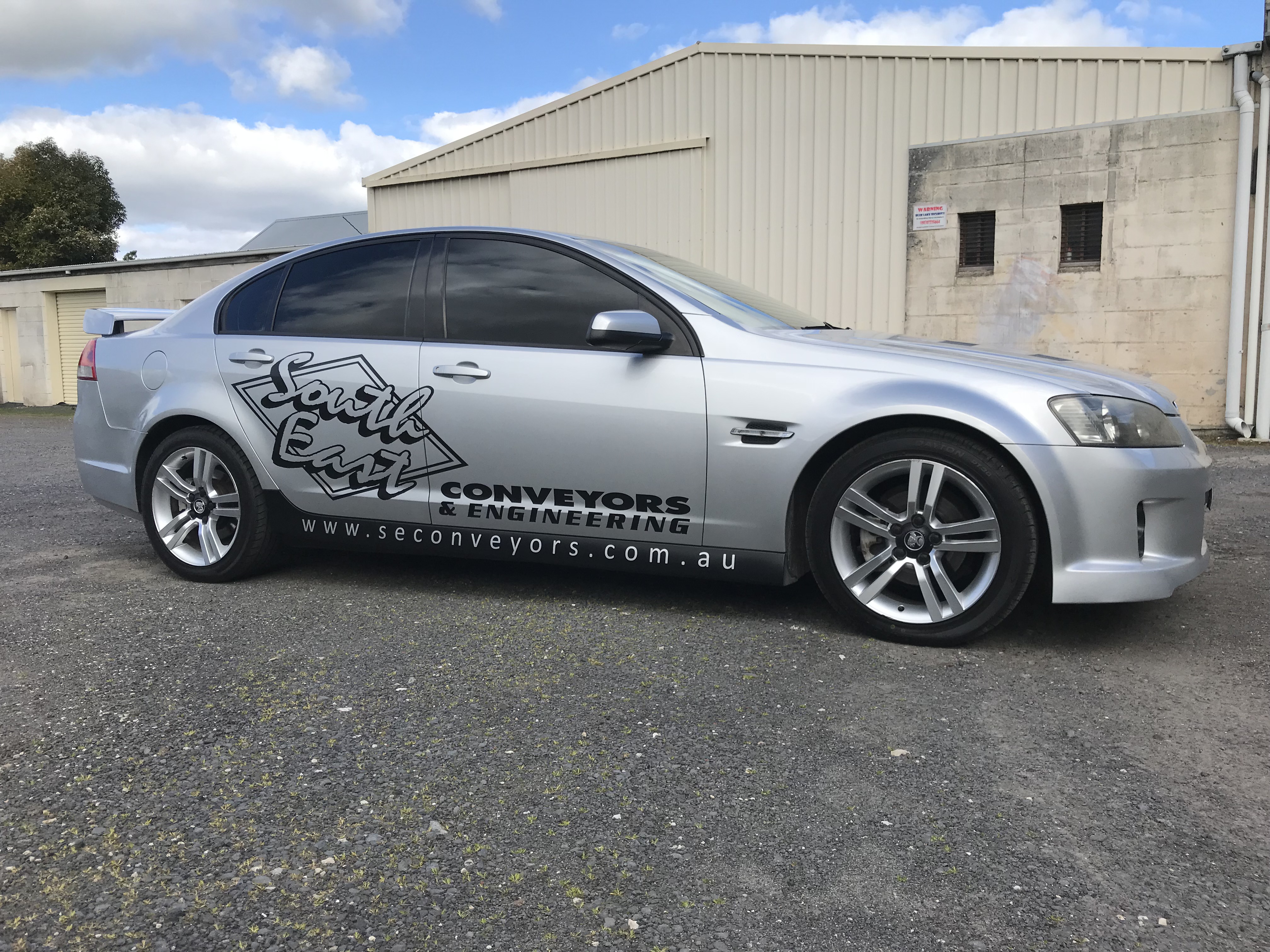 SE Conveyors Car Signage