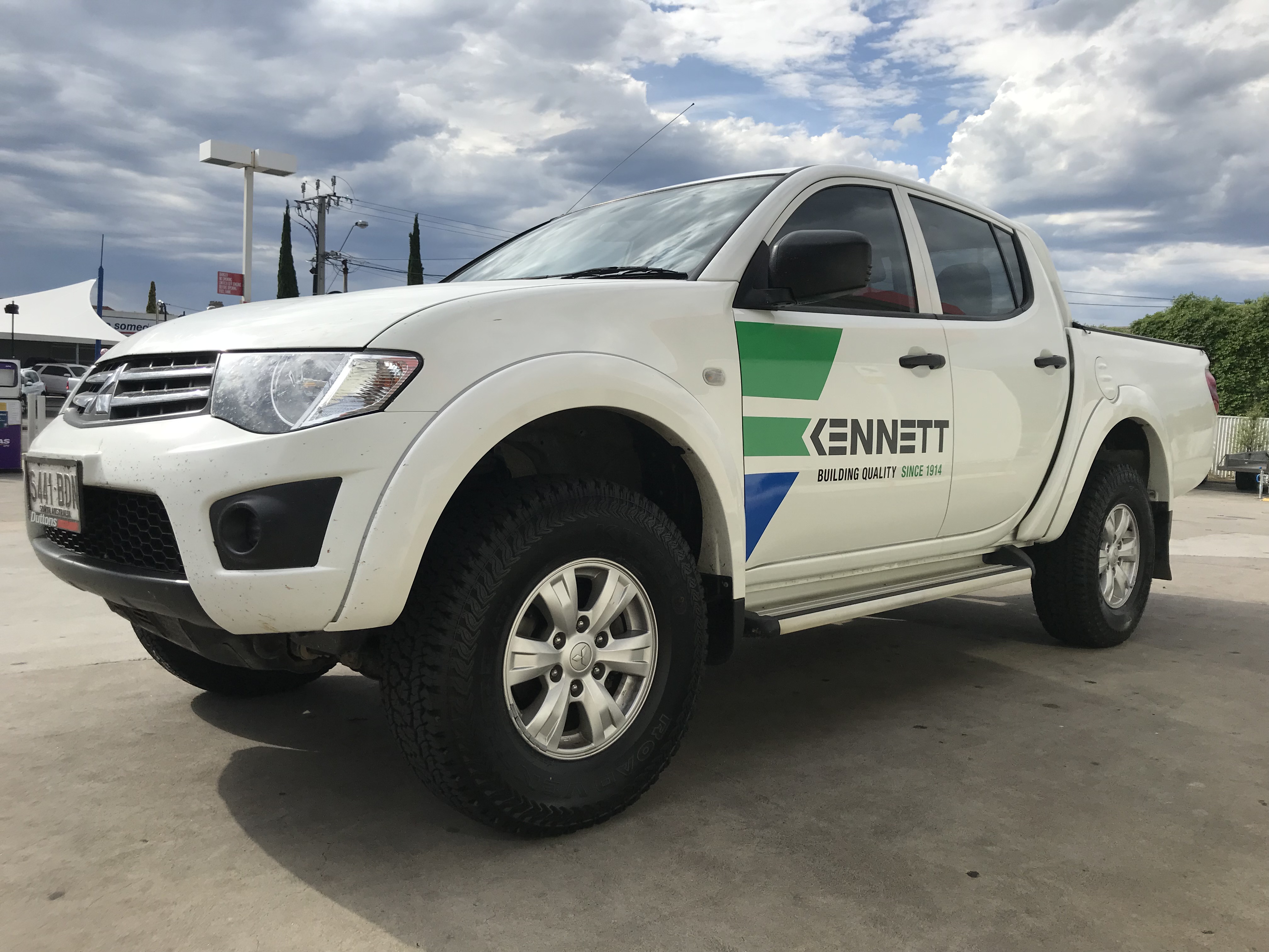 Kennett Builders Ute Signage