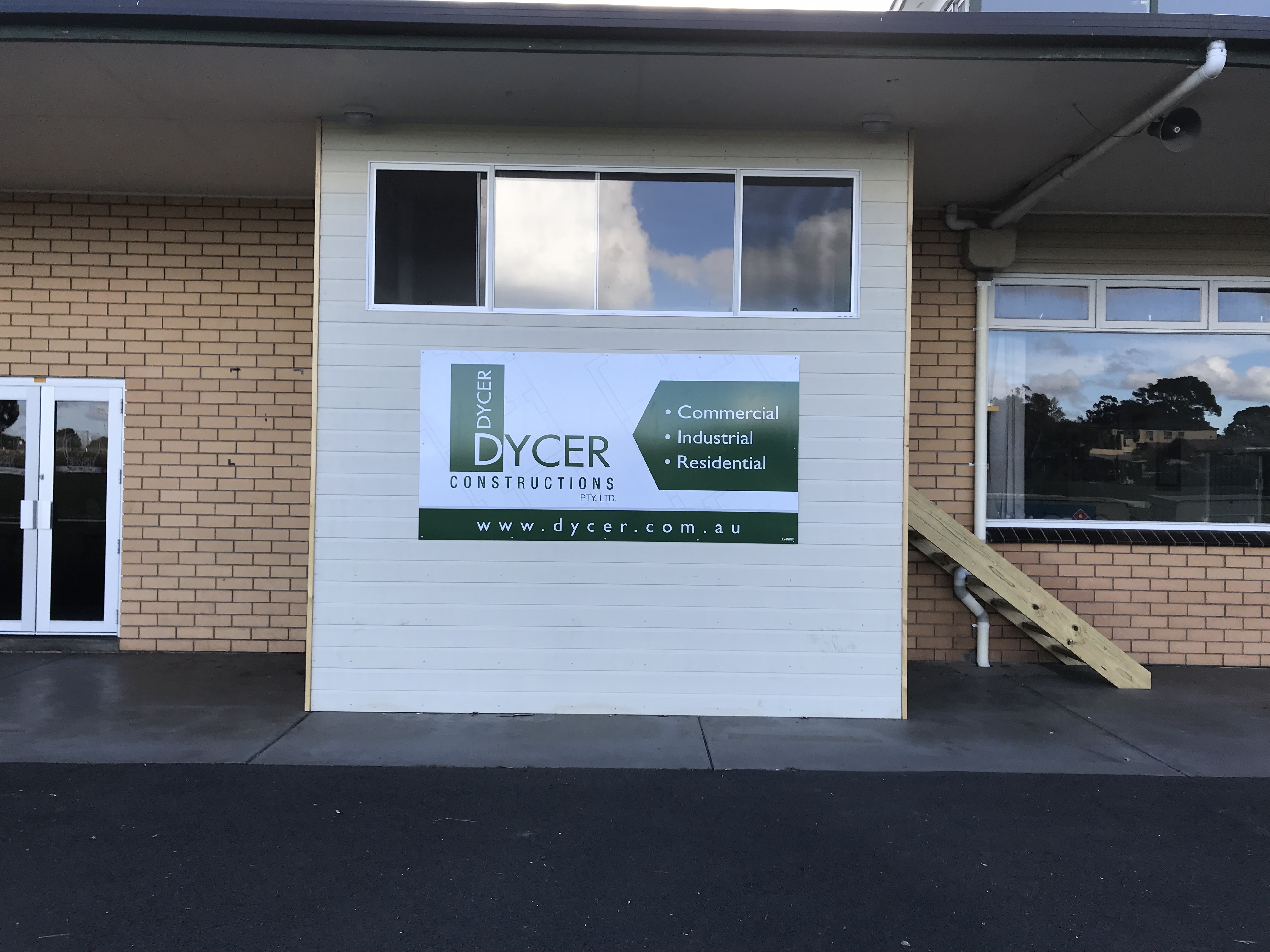 Dycer Constructions Sponsor Sign