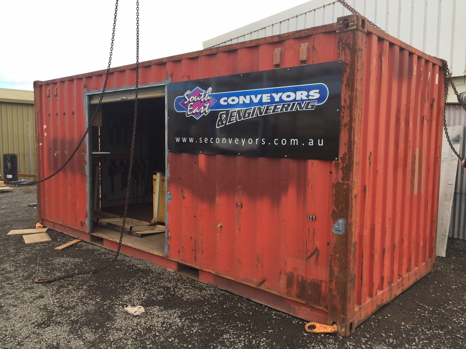 SE Conveyors Container Signage