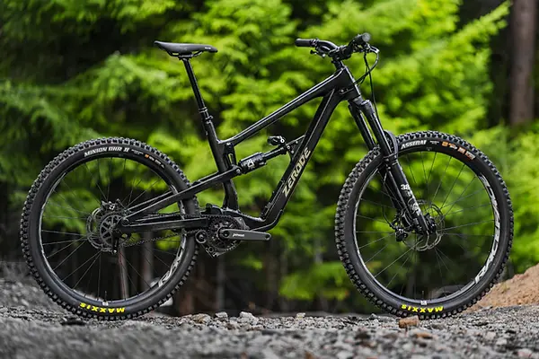 Shadow_Enduro_Expert.webp
