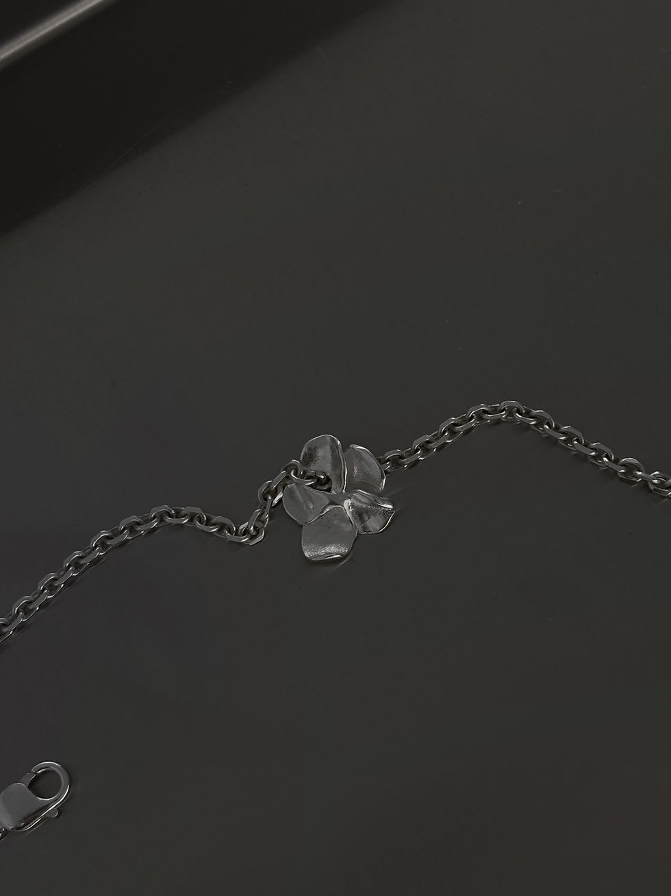 Flower pendant