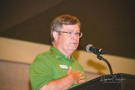 Kingsport's Mayor, Patrick Shull welcoming TENA