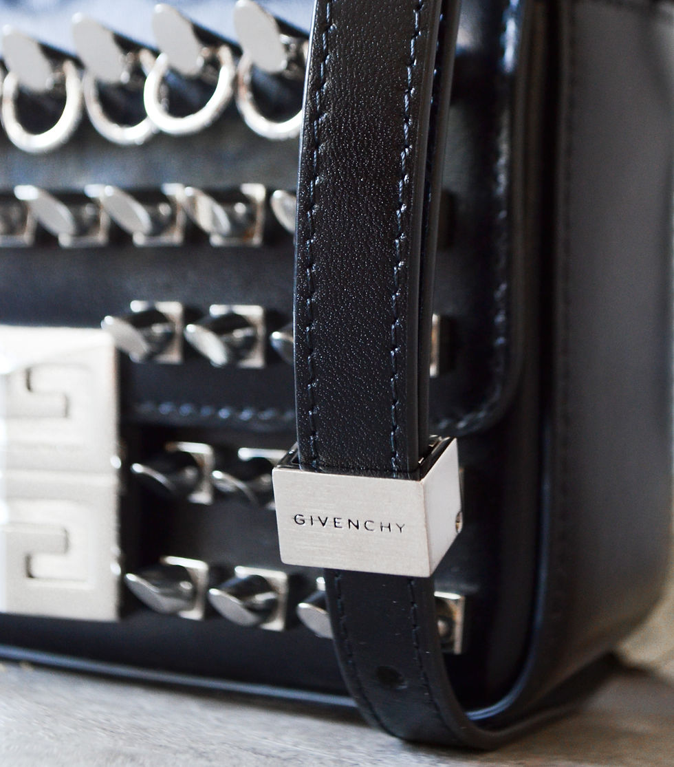 Miniatura: Givenchy Studded Leather Bag