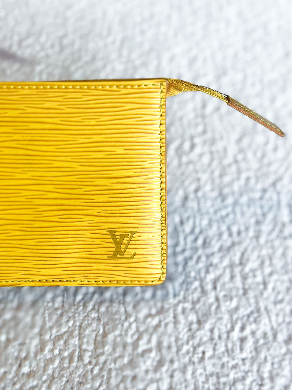 Miniatura: Pochette Cuero Epi Amarilla