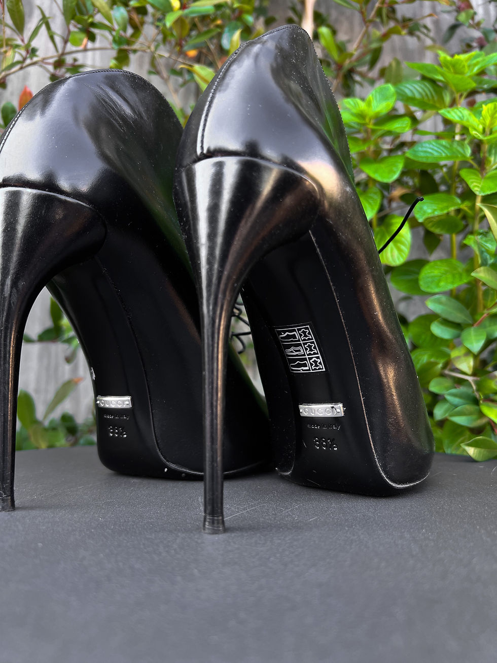 Miniatura: Gucci Tacos Negros con Cordones  Talle 38 1/2