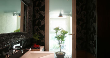 14 - Powder room - Day.jpg