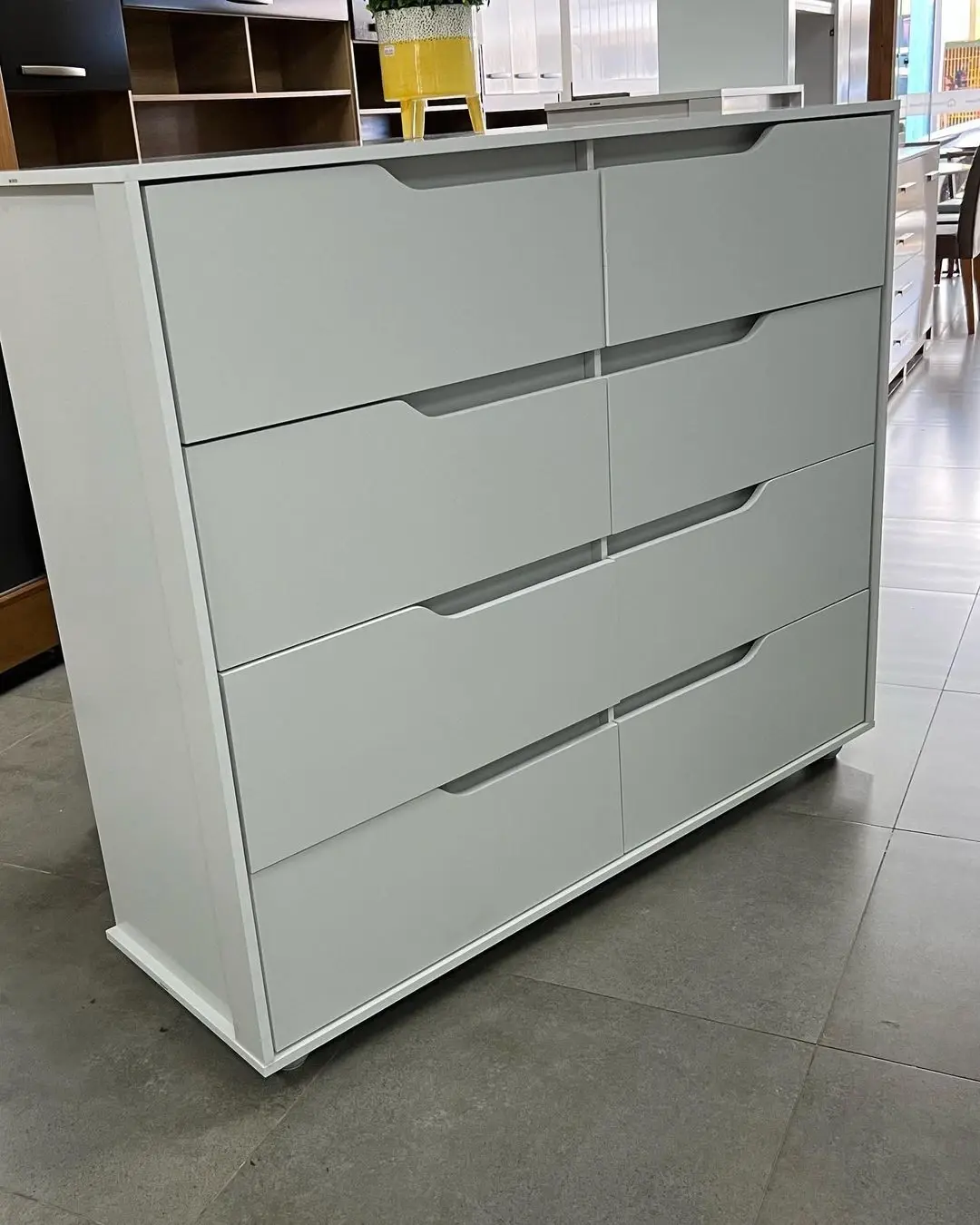 Cômoda Quarto Doble com 8 Gavetas e Pés branca