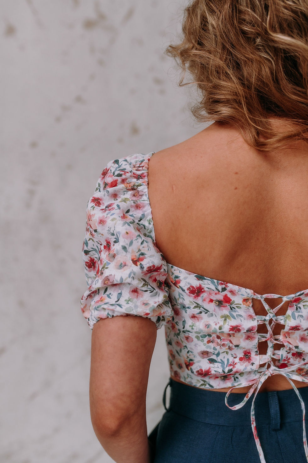 Thumbnail: Linen crop top with short sleeves