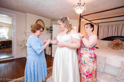 Bridemaids Photography at Rixey Manor in Rixeyville, Virginia by Virginia Photographer Emily Farewell