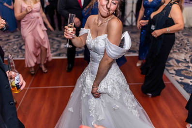 Documentary Style Wedding Photography at Trump National Golf Club in Washington DC by Virginia Wedding Photographer and Washington DC Wedding Photographer Emily Farewell