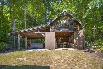 Blue Hill Farm Vacation Rental Outside view luxury lake George