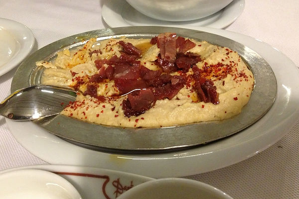 Cuisine - Turkish - Hot hummus with bast