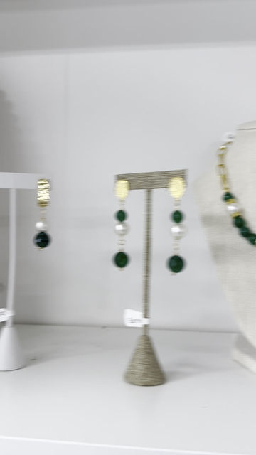 Thumbnail: Dangle and drop earrings 