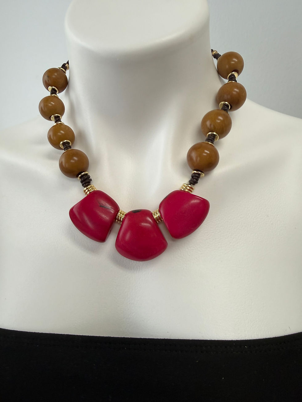 Thumbnail: Crimpson Tagua and Leather necklace 