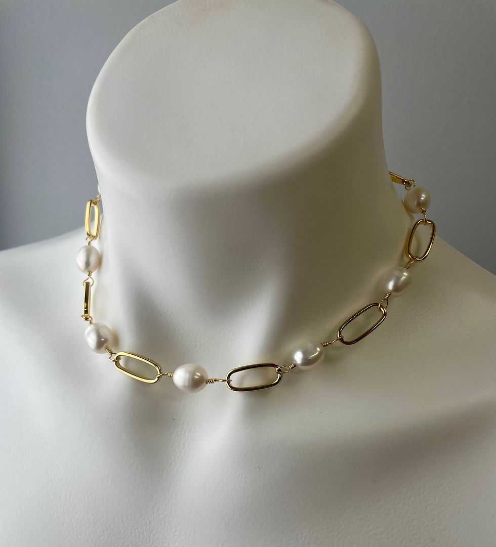 Thumbnail: Pearls and paperclip chain necklace 
