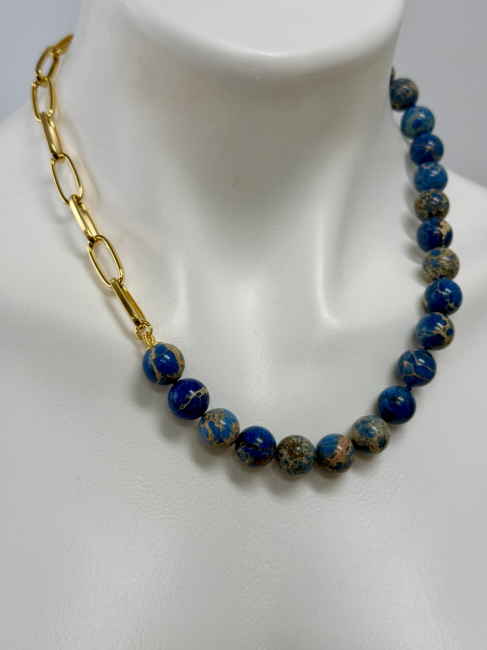 Thumbnail: Sodalite and paperclip chain necklace 