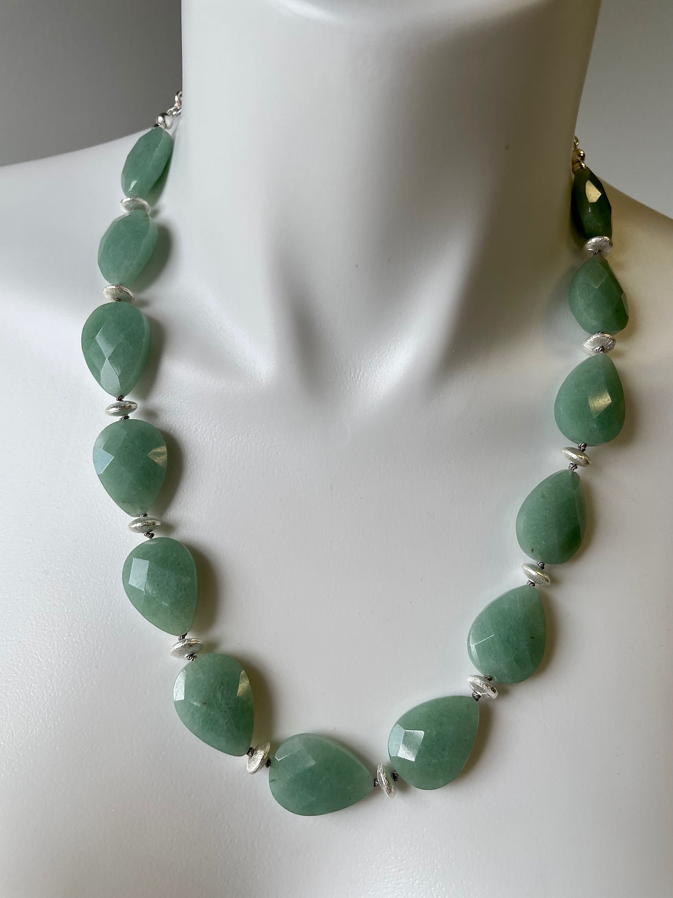Thumbnail: Aventurine and silver necklace 