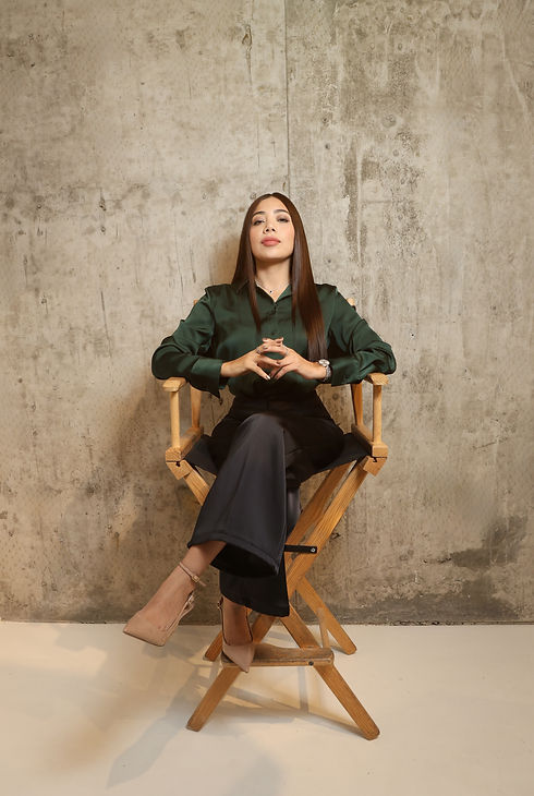 Estephany Suarez Head Hunter.JPG