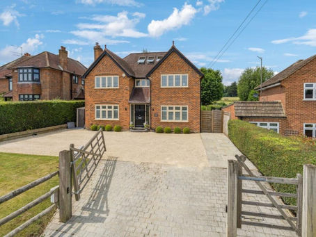 4 bedoom detached house for sale in Mill Lane, Chalfont St. Giles, HP8