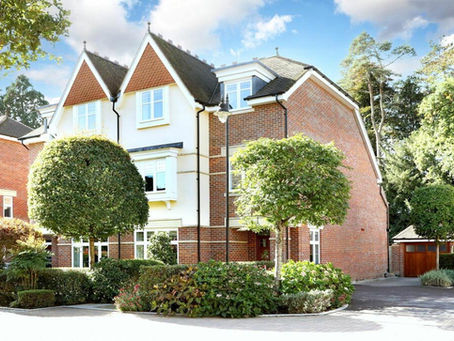 5 Bedroom House for Sale, Queen Elizabeth Crescent, Beaconsfield, HP9