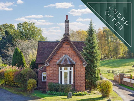 UNDER OFFER - 2 bedroom detached bungalow for sale in Oxford Road, Gerrards Cross, SL9