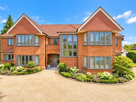 3 Bedroom Apartment for Sale, Woodchester Park, Knotty Green, HP9