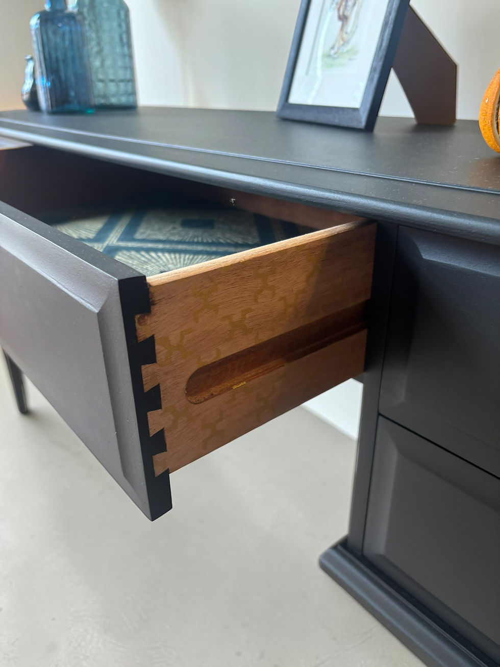 Thumbnail: Stag Minstrel Classic Vintage Dressing Table Desk Console Black