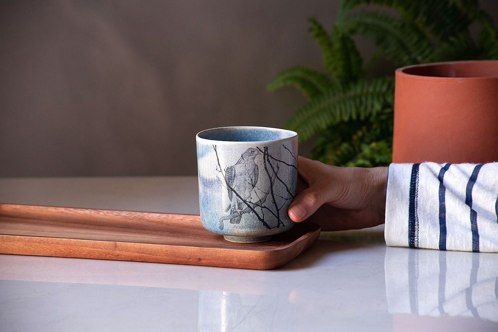 רישום של עיט ניצי מודפס על כוס בסגנון יפני ללא ידית בעבודת יד, גלזורה אפורה/אבן/כחולה